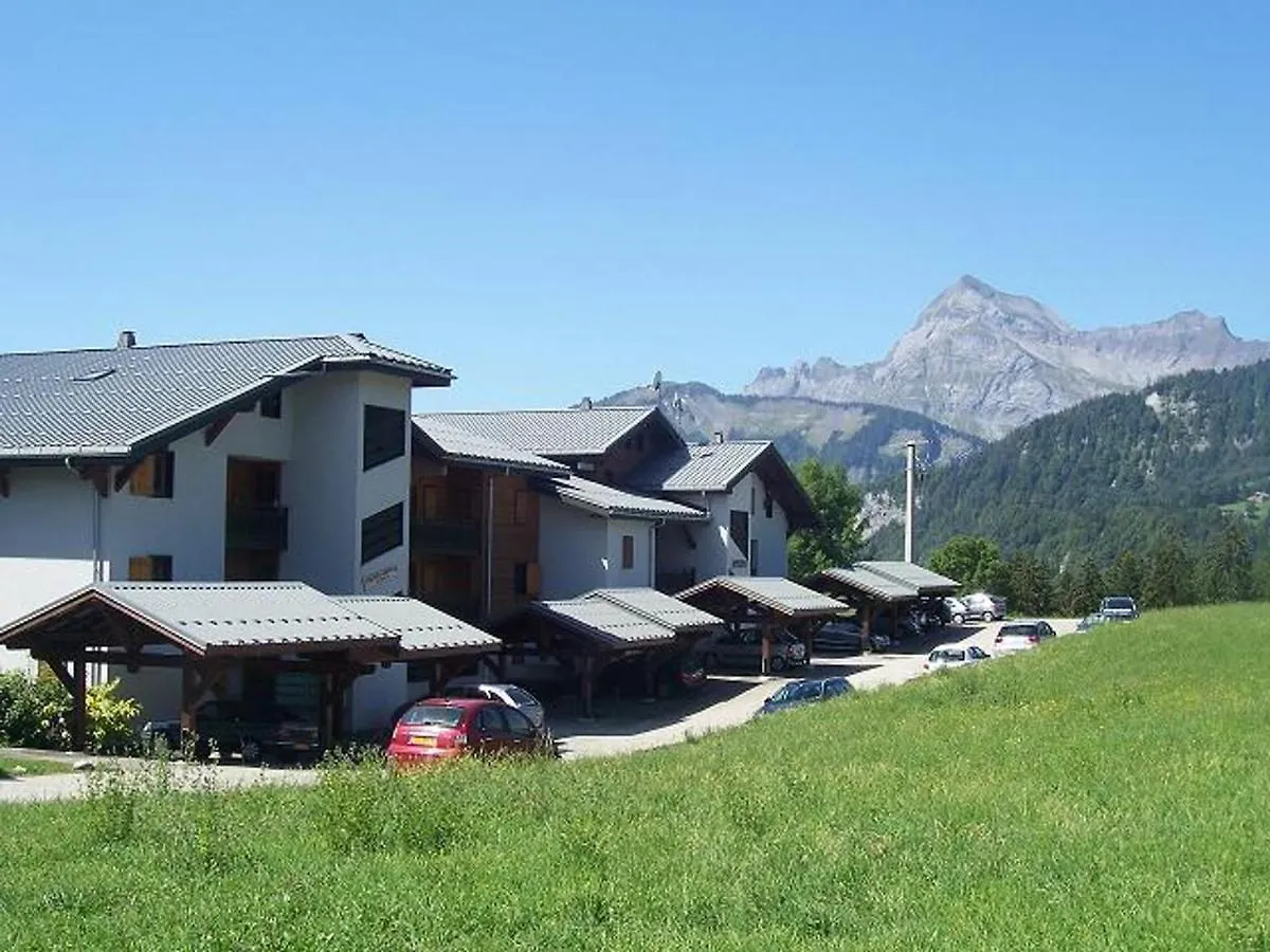 アパート Appartement Au Pied Des Pistes Avec Balcon, Animaux Acceptes - Fr-1-505-84 ノートル・ダム・ド・ベルコンブ