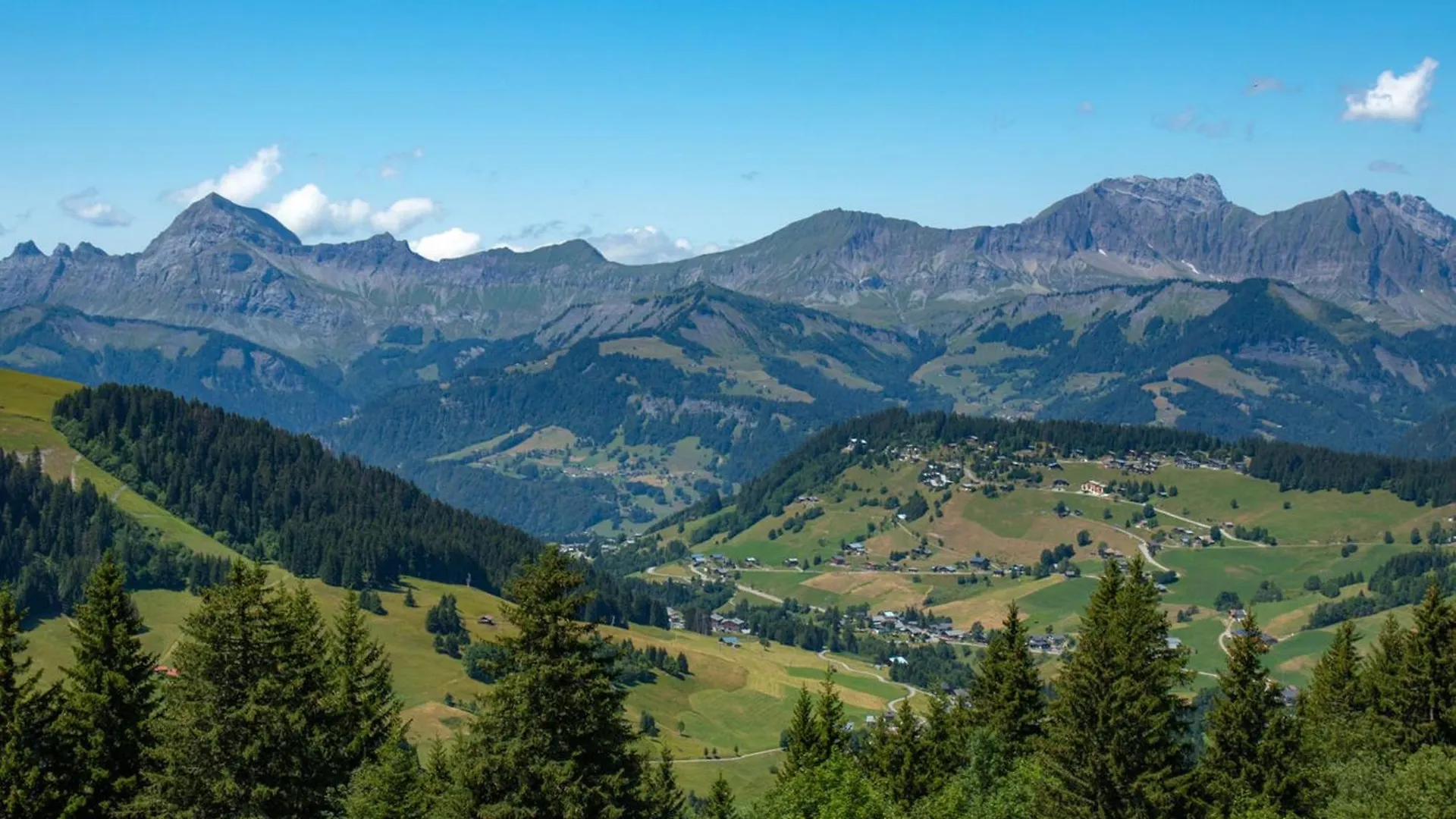 アパート Appartement Au Pied Des Pistes Avec Balcon, Animaux Acceptes - Fr-1-505-84 ノートル・ダム・ド・ベルコンブ フランス